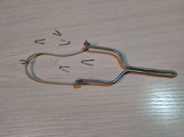 Я аж детство вспомнил (Спасибо тебе добр человек) Помню еще Зубр (Прям отчетливо помню,такой же как эта овечка),лев ,жираф и тд и тп и куча других игрушек было .Помню ставил на кресло и растреливал а пульки бились об зановеску и падоли на ковер.

Зы

кресло один в один только тон другой а ручки такие же темные.(Вечно конфеты или фрукт какой лижали около спинку на подлокотниках)