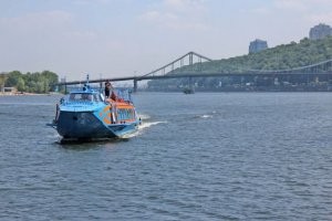 Киев - Канев и сейчас ходит. Одно "Полесье" отреставрировали до ходового