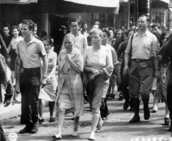 чуть было не забыл , обритые и клейменые , чем рисовали не в курсе .