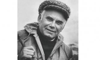 Так я, похоже, вообще динозавр. Помню ещё Василия Пескова! Причём, чёрно-белого...