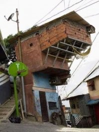 не преуменьшая мастерство зодчего, но фш таки на последнем этаже присутствует..