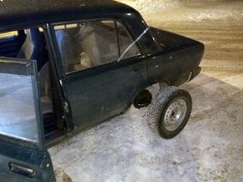 У меня помню на классике полуось вышла