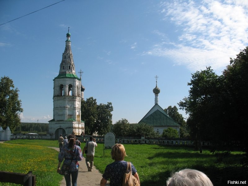 Церковь Бориса и Глеба в Кидекше.
Росписи . Фрагментарные фрески со времени постройки.