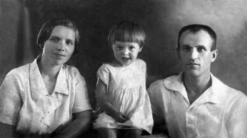 Вот без планшета и пера, без никаких онлайн сервисов - все вручную.