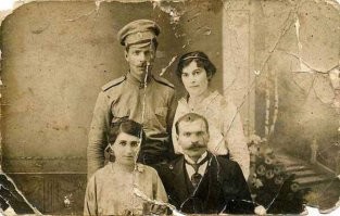 Вот без планшета и пера, без никаких онлайн сервисов - все вручную.