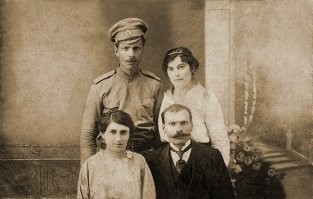 Вот без планшета и пера, без никаких онлайн сервисов - все вручную.