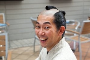 да ты неправильно себе башку выбрил