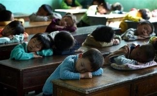 Уроки сна в китайской школе.