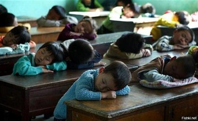 Уроки сна в китайской школе.