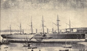 Самым большим кораблем 18 века действительно считался "Левиафан" после спуска переименованный в "Грейт Истерн" Но на вашей картинке не он. Левиафан был парусно-паровым судном) А на вашей картинке "Фатерлaнд" лайнер класса "Император" спущенный в 1913 году. В 1917 захваченный США и переименованный в "Левиафан". А "Левиафан" 18 века выглядел так.