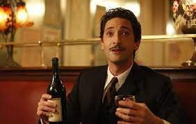 На Эдриан Броуди похож (или наоборот)