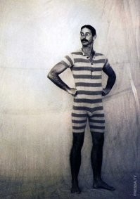 Купальные костюмы увидел. Хочу себе такую ретро штуку. Уже даже сценарий для видоса придумал. Подсказка, радио Маяк, утро.