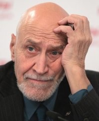 В Пермском крае сняли на видео пьяную мать, которая еле держалась на ногах