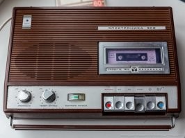 А как же класскика - Электоника 302 и модификации, снискавшие большую популярность, в том числе из-за доступности?