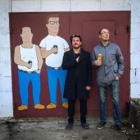 Гаражная романтика: друзья, машины, девушки