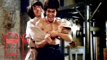 Джеки Чан в фильмах с Брюсом Ли ("Остров дракона" и "Кулак ярости")