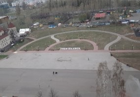 Рождая такие опусы потрудитесь погуглить карты где Нефтекамск и где озеро. 
Почти 300 км это далеко не в окрестностях.