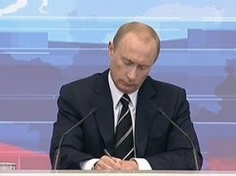 Туркменских ветеранов обязали сдать деньги на подарки себе к 9 мая