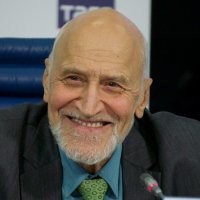 Меня больше всего порадовал смех самки Гиены за кадром.