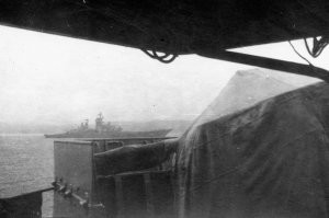 1985 год, июль, Североморск. 
На рейде стояли оба крейсера "Киров" и "Фрунзе". Кто то из них на заднем плане. 
Фото подпольное, снимать запрещалось. Снято в ходе учний "Атлантика-85", мы в это время были там на практике после 1 курса ВВМУПП ЛенКома