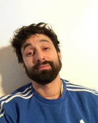 От жеж кому-то не ймется с этой Кончитой Вурст.
Ну образ такой у чувака был.
Наших Кирокорова, ихних Верки Сердючки шо не хватает?

Кончита уже свое отплясала и живет нормальной жизнью Томаса Нойвирта на заработанные на том самом Евровидинии 25 млн фунтов стерлингов - на секундочку, почти 1,5 лярда рублей
Ну эпатировал публику, бабла срубил.
У нас вон, Агузарова, вообще марсианка и ниче