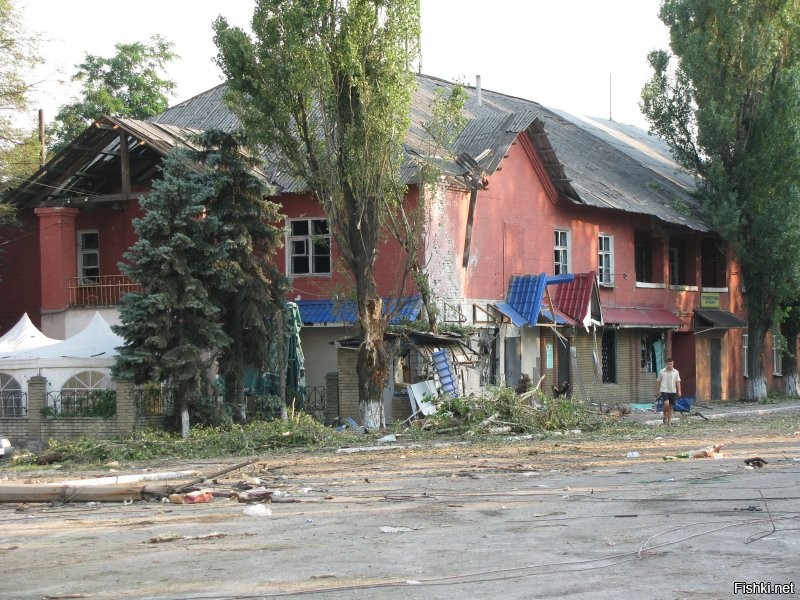 Да сколько хочешь... Это 14-й год, лайт версия. Углегорск, немножко фоток из архива.