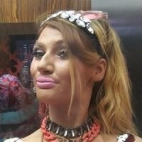 17 красоток, которым макияж пошёл не на пользу