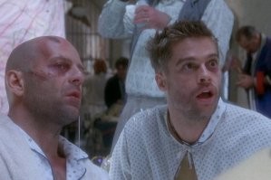 Напомнило сюжет одного старого фильма, где так же был и смертельный вирус выкосивший много-много людей. И сумасшедший - выпустивший из зоопарка животных...