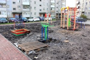 Это не левые фотки, а с просторов России. Неужели не видно? Вот тебе еще. Наслаждайся петушара путлеровская.