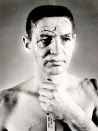 Хоккейные вратари раньше это точно смертники какие-то... )