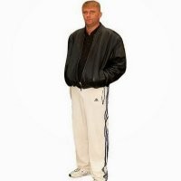 Узнать бы кто это...