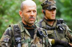 Видел я уже этот фильм про туристов в Африке.