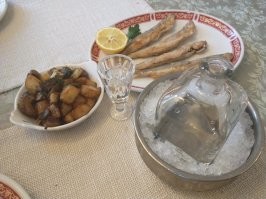 Пятница. По рюмочке.