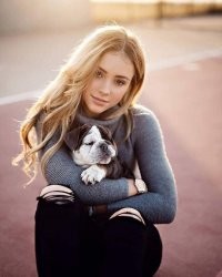 Есть мнение, что на его месте должны были быть сиськи...