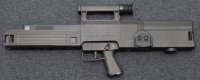 Винтовка HK G11 под безгильзовый патрон, предсерийный вариант (1989 год)
Винтовка отличается возможностью крепления двух запасных магазинов по бокам от основного, над стволом.