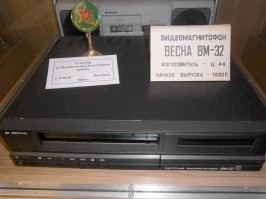 7 советских кассетных видео магнитофонов. Когда кассеты были большими