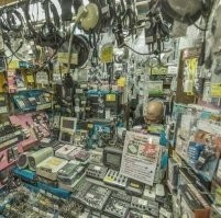 Кажется я даже знаю где фото сделано. Это Акихабара - район в японии, что-то вроде нашего радиорынка, только очень большой. Там есть практически все! А судя по качеству фото, сделали его где-то в 2010-ых