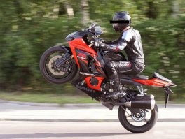 И на следующем перекрёстке этот санитар исполнил, что ни будь этакое: