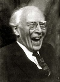 Забавный розыгрыш сотрудницы офиса