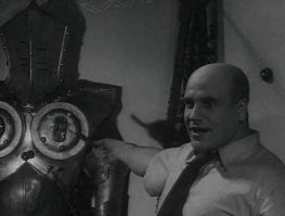 Робот из фильма "Вратарь" 1936г.