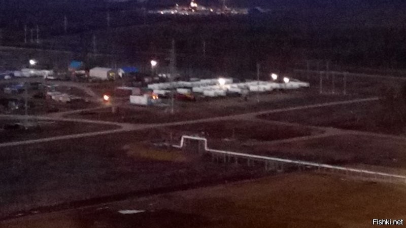 Сам-то посмотрел, что постишь?  ;) 

75 тыр за два с лишним месяца. 
65 дней.
45 из них, рабочие дни. 
На вахте, проживая "в тайге". 
В вагончике, с удобствами "на улице". 
Хорошо, если удобства "с обогревом". 
---
Я так работал, знаю не по наслышке. 
В Якутии. 

И выходит, что если на "стандартный месяц" пересчитать, та же тридцатка и выходит. 
Только живёшь больше, чем  2/3 времени не дома, с семьёй, а хз где и как, по восемь рыл на вагончик. 
Считай, как в купейном поезде живёшь. 
Но не день, два, три, а 45. 
Разве что, не качает, стука колёс нет и "ту-ту" не сигналит. :) 

А потом, ещё из тех 20 свободных, дня 4 на дорогу туда-сюда откидывая или больше, если поездом. 
Вот и выходит, отпахал 45 дней, хорошо, если с одним выходным в неделю, да ещё и часов по 10-12 в день. 
На недельку-две домой съездил, отоспаться. 
И обратно "в тайгу", к комарам и мошке. К морозу и грязи по колено.  
Если на еде начальство не сильно экономит и повора нормальные, то считай крупно повезло. 
Если есть "ларёк", где можно хоть сигарет-печенек купить, то прям лафа. 
Иначе всё везти из "цивилизации". 

И да, не факт, что там нормальная связь есть. 
А уж "скоростной интернет"... Х-ха!

И вся эта радостная радость, за тридцатку в месяц. 

И это ты ещё и сварщик, а не "подсобный рабочий". 
Т.е. квалифицированный работник. 
Между прочим, на вредной работе. 

Ахренеть жизнь!