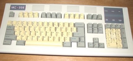 А как вам такой предшественник ноутбука на 386?