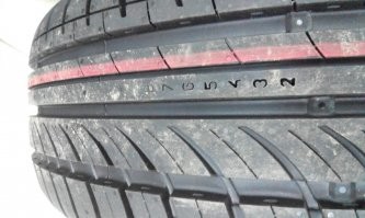 У Nokian как бы давно уже есть индикатор износа.