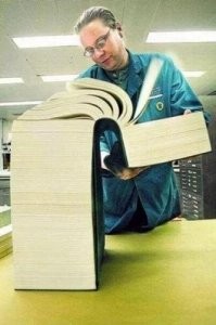 Это не инструкция, это рекламная брошюра. Инструкция ниже