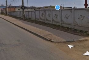 У нас в городе с ромбиками соседствует забор "Опель". И это не единственное место где он установлен. Т.е. явно не штучный заказ.