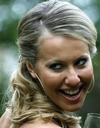 Редкий кадр. Лошадь с человеческим лицом.