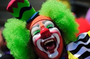  Люди, которых нельзя допускать к косметике на километр