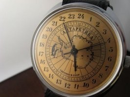 На Севере и в Антарктиде тоже такие использовали. Даже наручные полярникам в Антарктиде выдавали с таким циферблатом.
