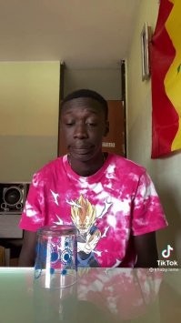 Зачем портить футболку, снять нельзя?