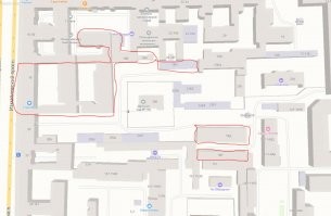 Это все дом №18. И потому поискать квартиру №232 та еще задачка. Сейчас навигаторы появились, а раньше вообще катастрофа: дом есть, ты его кругом обошел, а нужной квартиры нет. Догадаться, что строение за 200 метров тоже 18-й дом, а за ним другой и тебе туда, практически невозможно.